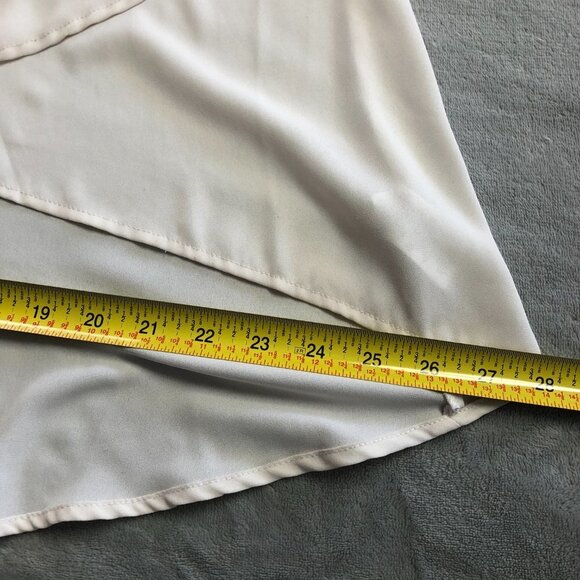 Spense Cream Sleeveless Blouse With Beaded Deep V Neckline Size Medium - Picture 11 of 11